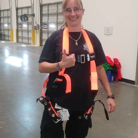 Meet your Posher, Danielle - Picture 1 of 1